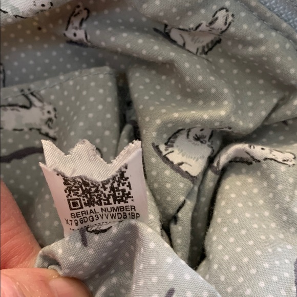 Vera Bradley Quilted Gray Crossbody Bag with Polar Bear Print - Picture 12 of 15